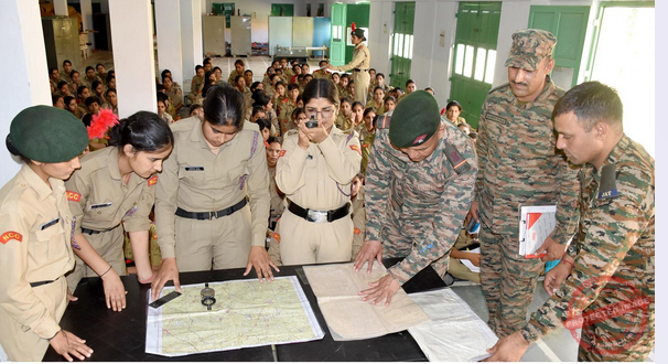 शिविर में मेप रिडींग की दीे जानकारी