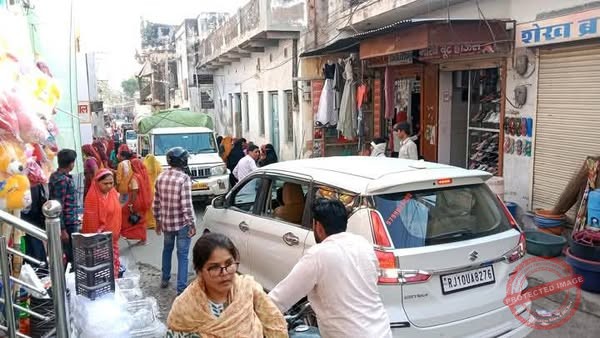 बिसाऊ की यातायात व्यवस्था बिगड़ रही है, न करेगा सुधार