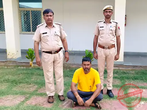 फतेहपुर में डोडा पोस्त तस्करी में एक गिरफ्तार : 80 किलो अवैध मादक पदार्थ जब्त, सदर पुलिस और डीएसटी टीम ने चलाया अभियान