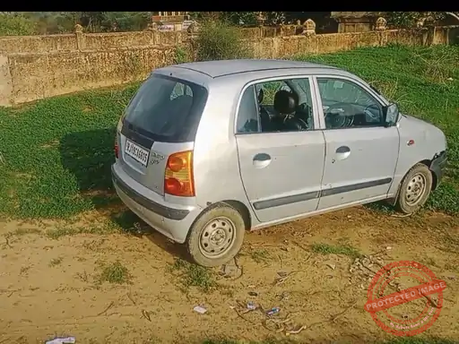 फतेहपुर में मिली संदिग्ध कार, टूटा शीशा : मौके पर बिखरे मिले कागजात और जूते, चालक लापता; 2 जुलाई से था लापता